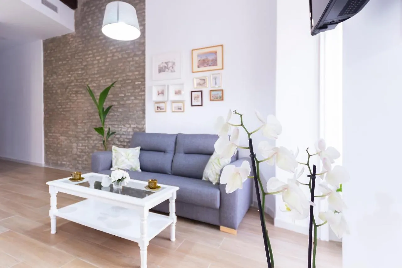 Daire Apartamento Buganvilla Málaga